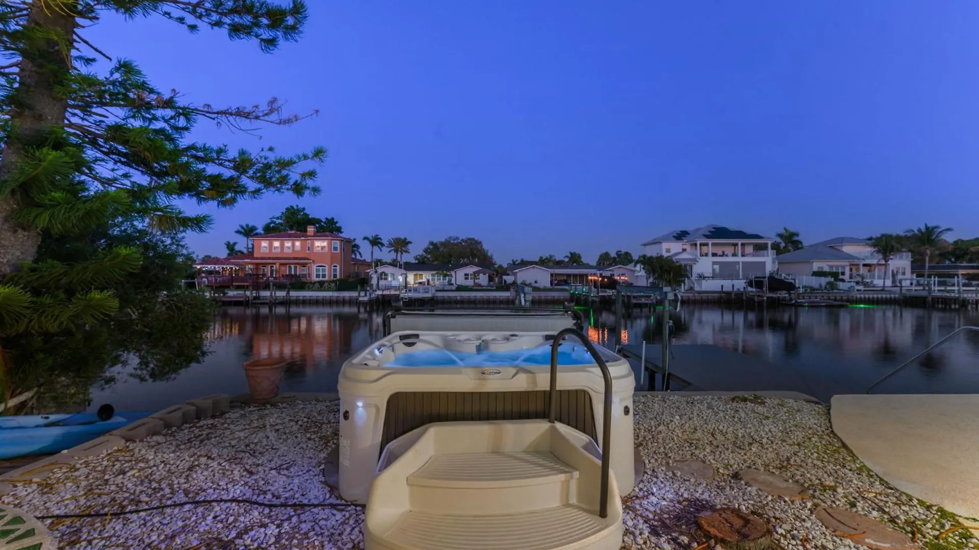 Villa Sleeps 10 Tiki Bar Private Pool Hot Tub Fire Pit Tampa Stati Uniti