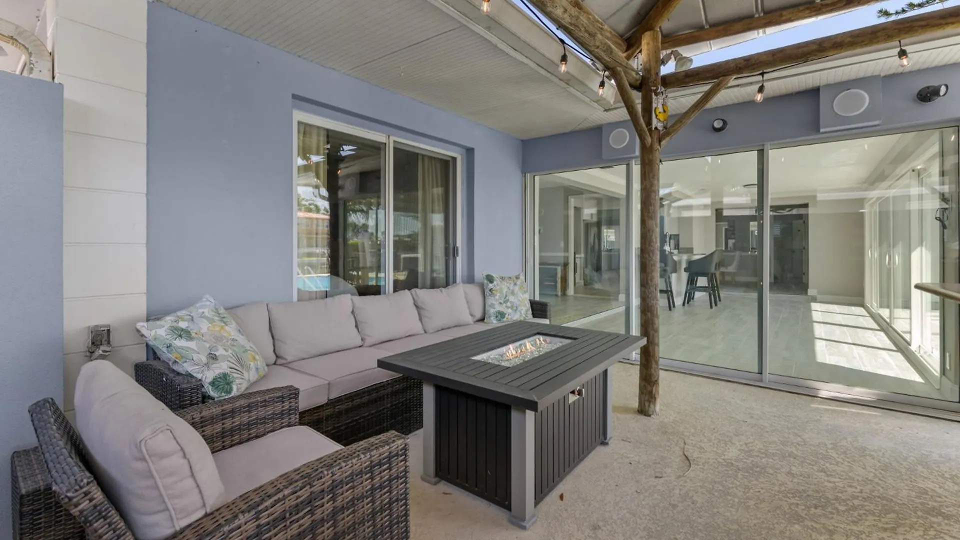 Casa vacanze Villa Sleeps 10 Tiki Bar Private Pool Hot Tub Fire Pit Tampa