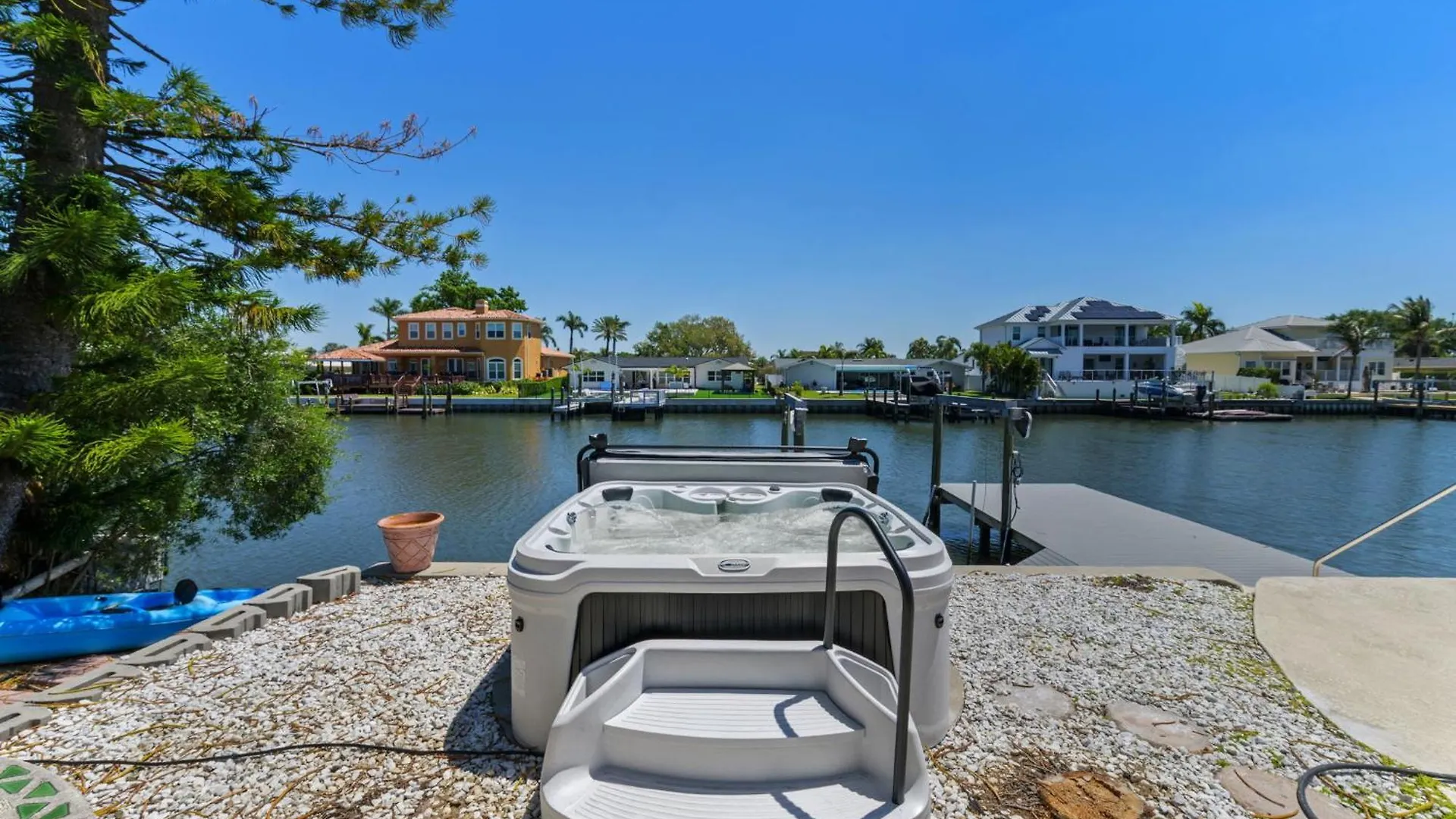 Villa Sleeps 10 Tiki Bar Private Pool Hot Tub Fire Pit Tampa Casa vacanze
